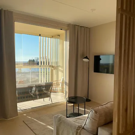 Marina By Hiekka - Sisaeltaeae Liinavaatteet Ja Loppusiivouksen