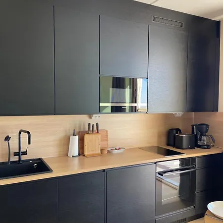 Marina By Hiekka - Sisaeltaeae Liinavaatteet Ja Loppusiivouksen Apartman