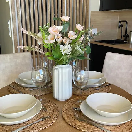 Marina By Hiekka - Sisaeltaeae Liinavaatteet Ja Loppusiivouksen * Kalajoki