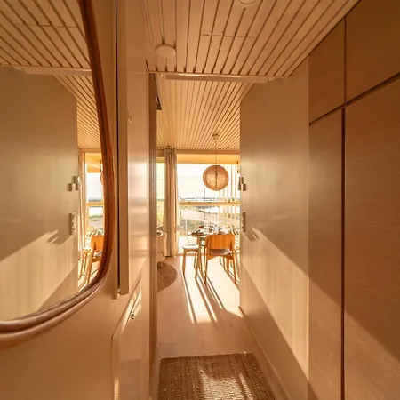 Marina By Hiekka - Sisaeltaeae Liinavaatteet Ja Loppusiivouksen Apartman Kalajoki